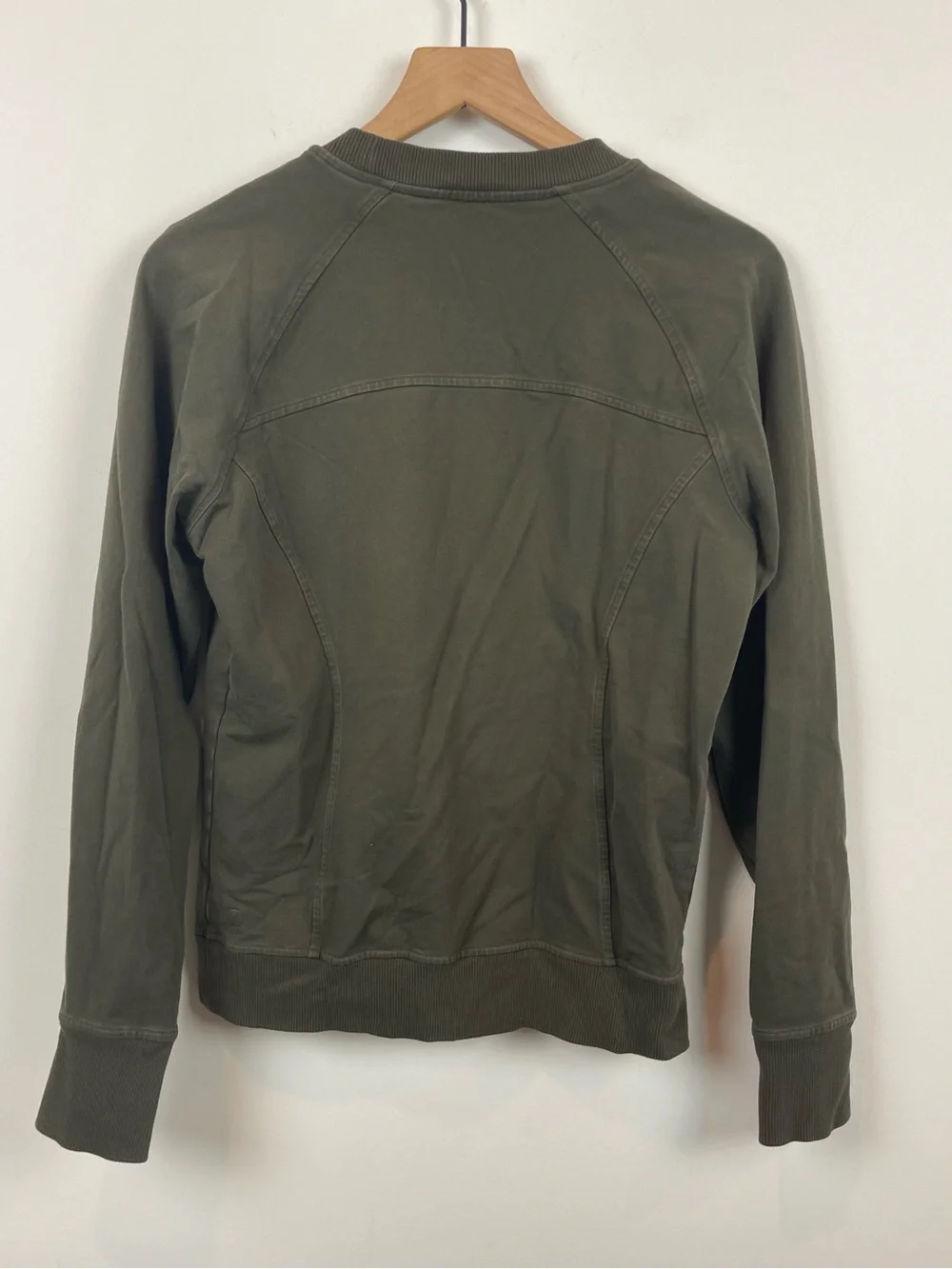lululemon Scuba Crew Sweatshirt size 6 Olive